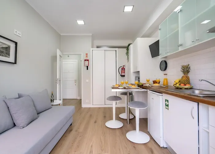 Host Wise - Modern Flats With Stunning Terrace Or Balcony - Location *