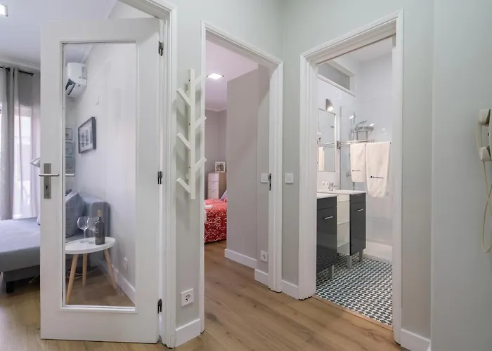 Host Wise - Modern Flats With Stunning Terrace Or Balcony - Location Apartment Porto