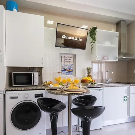 Host Wise - Modern Flats With Stunning Terrace Or Balcony - Location * פורטו