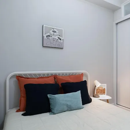 Host Wise - Modern Flats With Stunning Terrace Or Balcony - Location פורטו