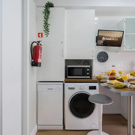דירה Host Wise - Modern Flats With Stunning Terrace Or Balcony - Location