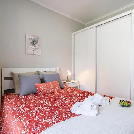 Host Wise - Modern Flats With Stunning Terrace Or Balcony - Location