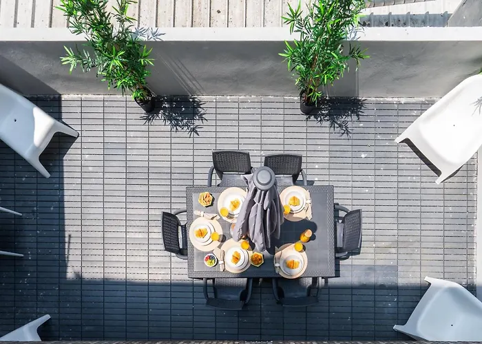 Host Wise - Modern Flats With Stunning Terrace Or Balcony - Location ポルト