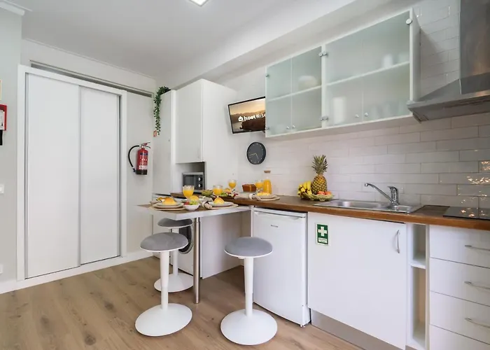 Host Wise - Modern Flats With Stunning Terrace Or Balcony - Location ポルト