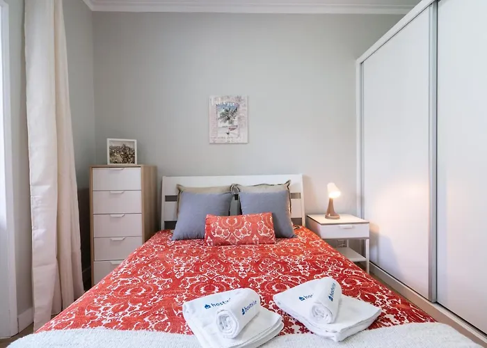 Host Wise - Modern Flats With Stunning Terrace Or Balcony - Location Apartment