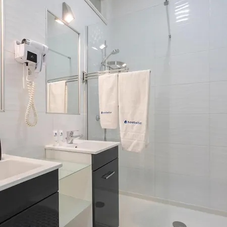 Host Wise - Modern Flats With Stunning Terrace Or Balcony - Location 公寓 *